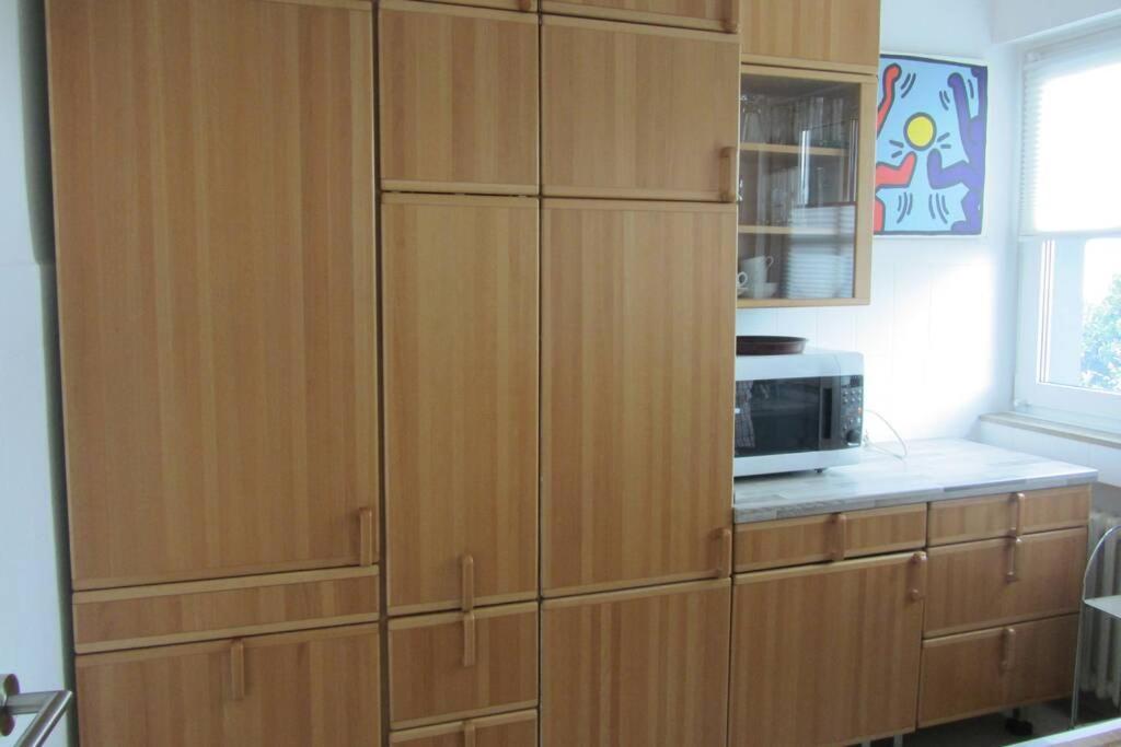 Grosse Wohnung 20 Km Von Koeln Bis Zu 17 Personen Ресрат Екстер'єр фото